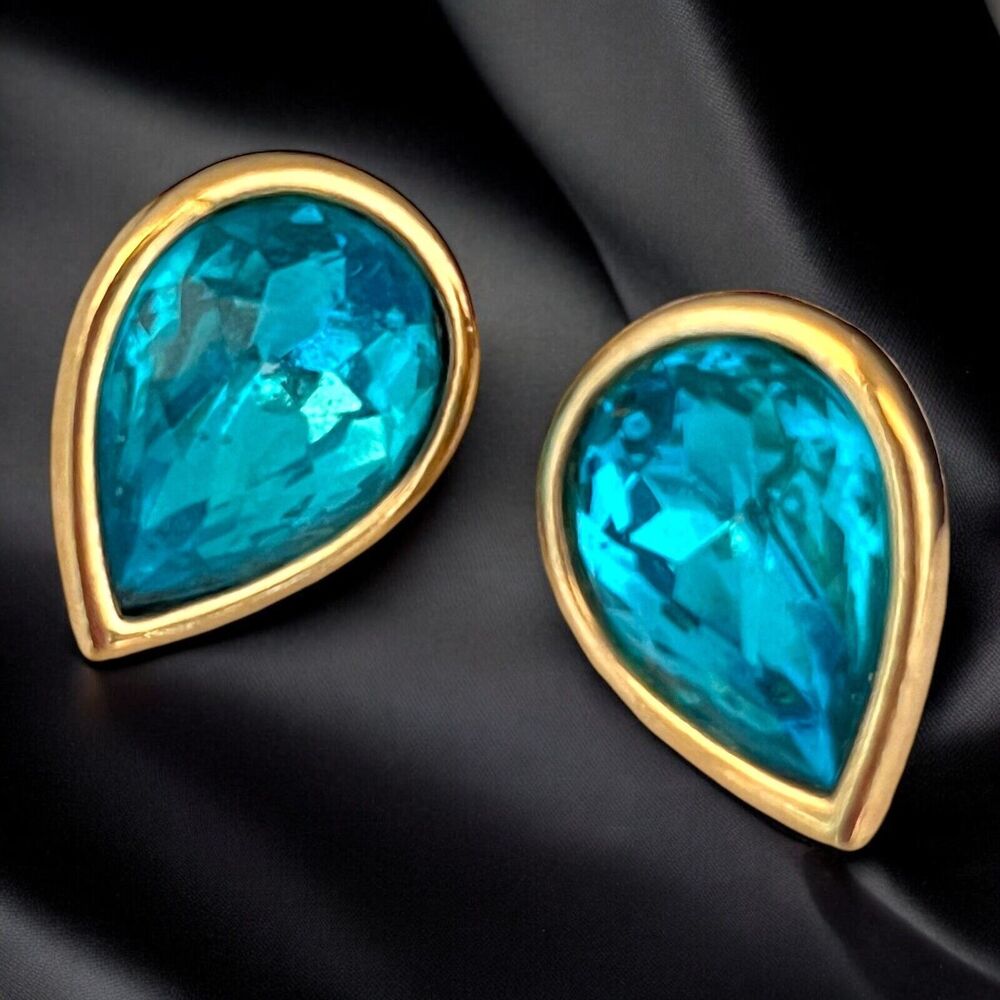 Vintage 1980s Teardrop Crystal Earrings Aqua Rhinestone Gold Tone Pierced - 9C